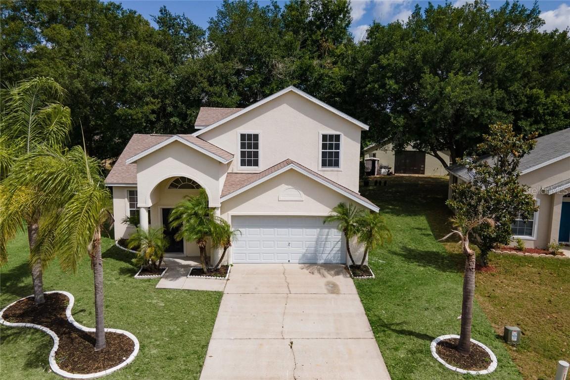 241 Bluff Pass Dr., Eustis, FL 32726