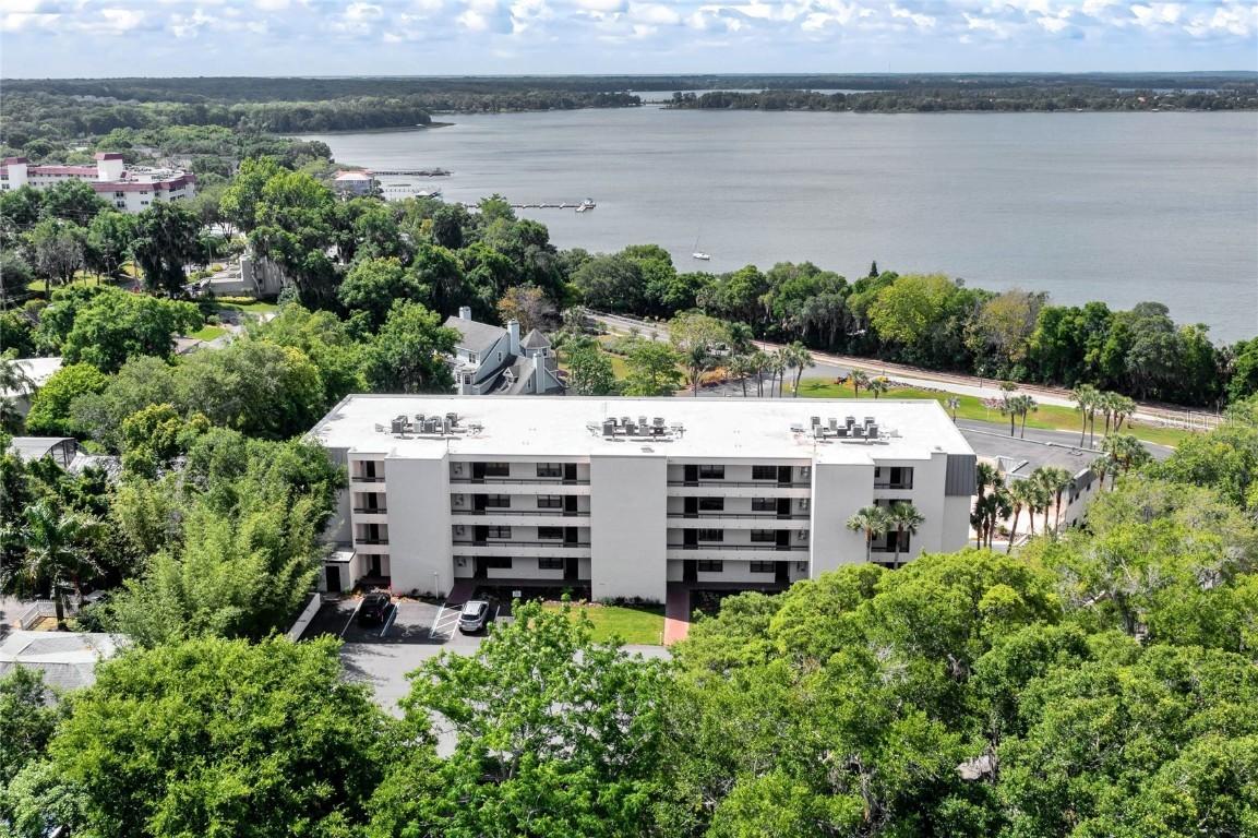 501 W Old Us Highway 441 #C-203, Mount Dora, FL 32757