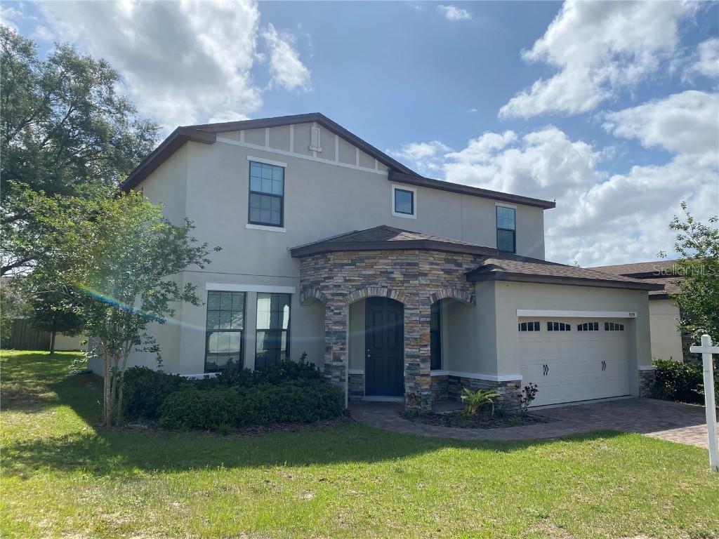 9374 Oglethorpe Dr., Groveland, FL 34736