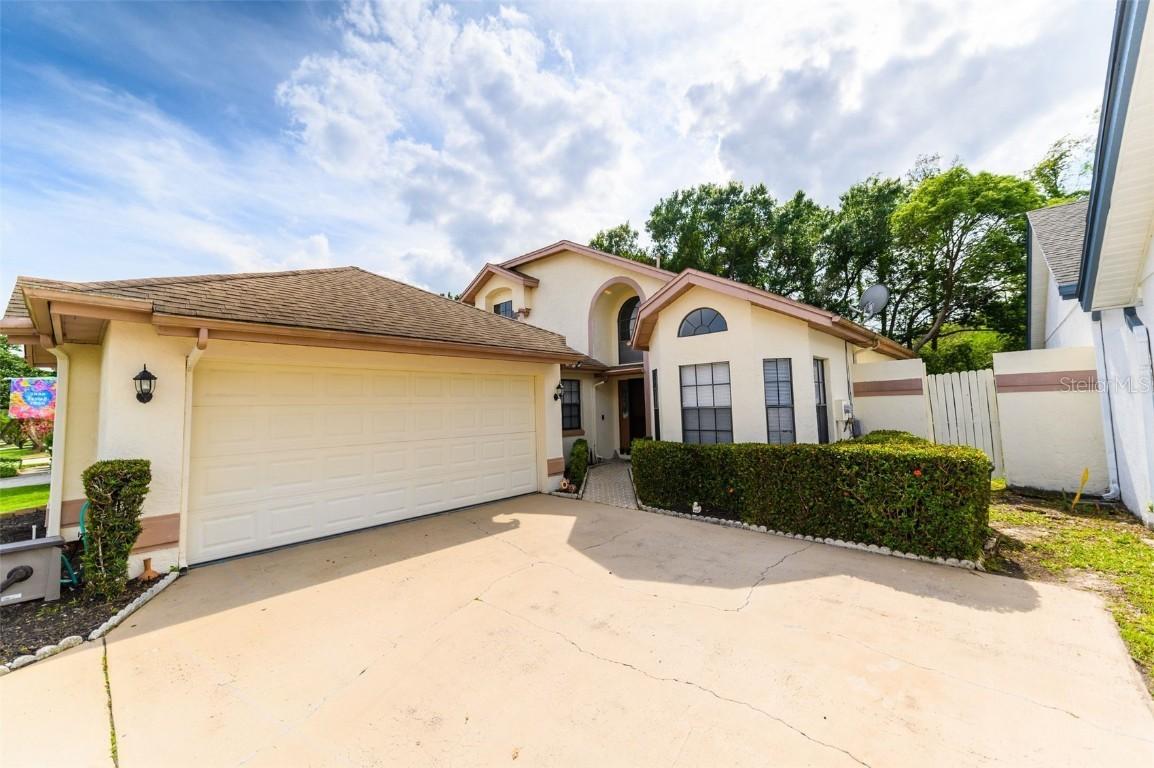 5873 Parkview Point Dr., Orlando, FL 32821