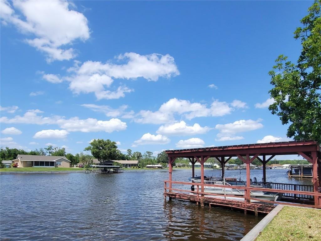 13239 Country Club Dr., Tavares, FL 32778