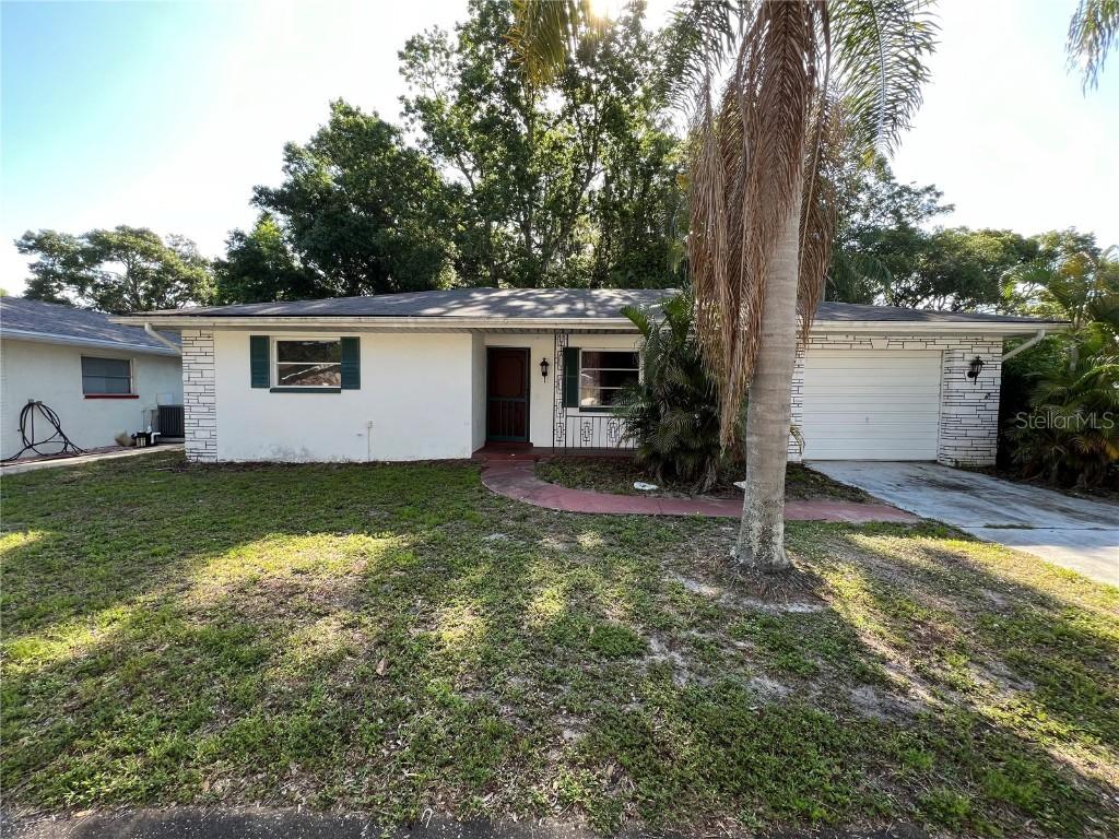 3220 Spanish Moss Ln., Palm Harbor, FL 34684