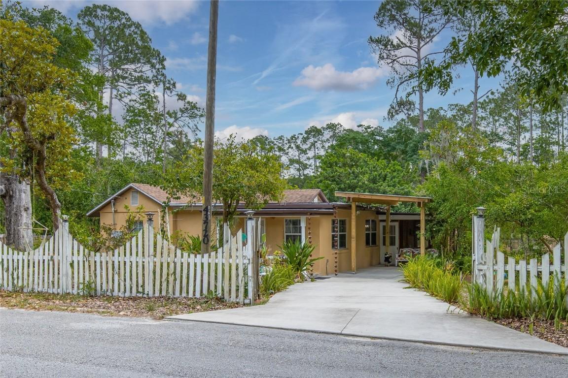 43720 Sunset Dr., Paisley, FL 32767
