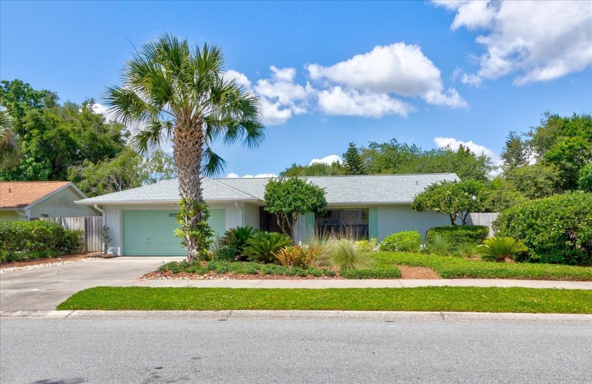 1099 Shaffer Tr., Oviedo, FL 32765