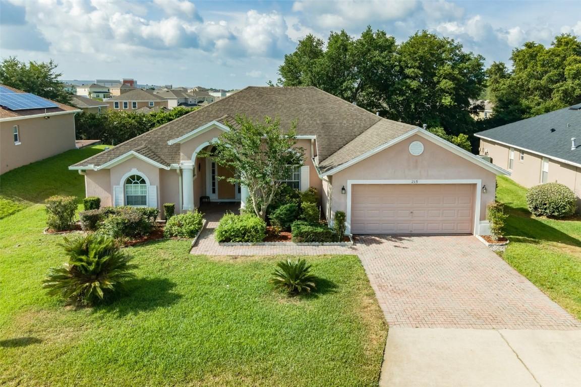 215 Moscato Dr., Davenport, FL 33897