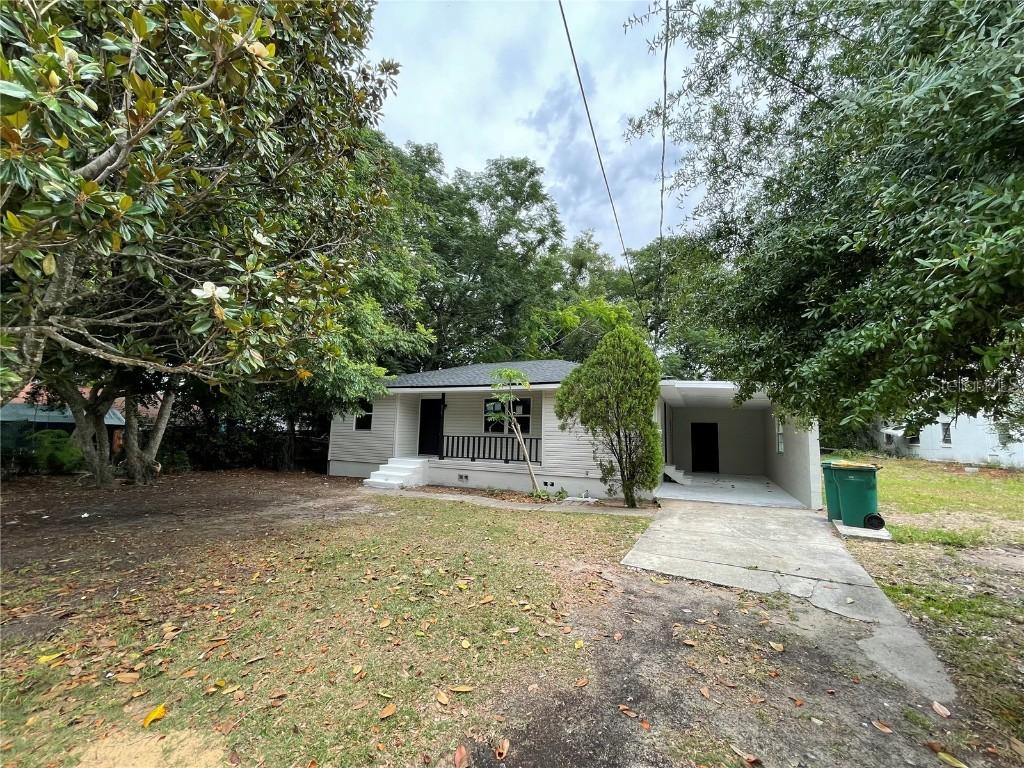 209 W Mills Ave., Eustis, FL 32726