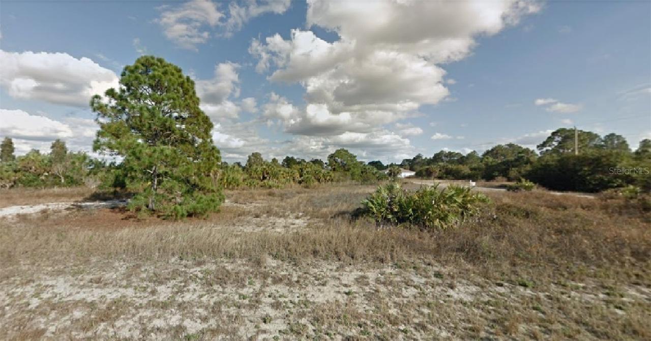 427 Putnam Ave., Lehigh Acres, FL 33974