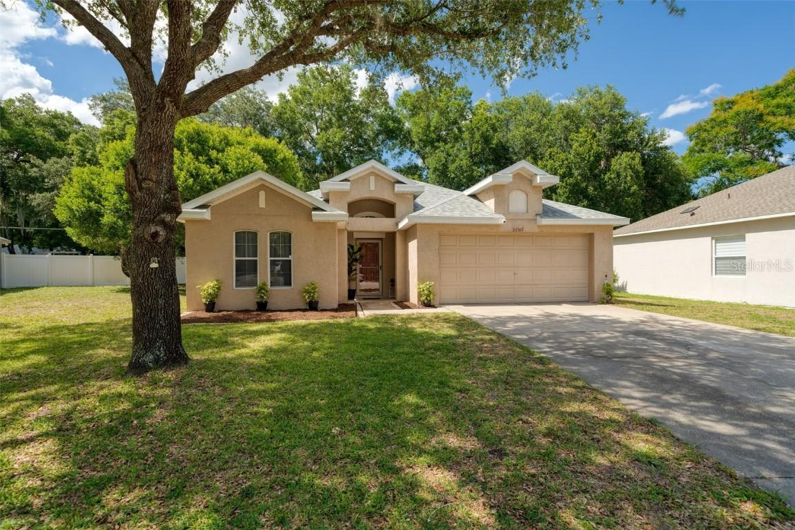 25317 Ironwedge Dr., Sorrento, FL 32776