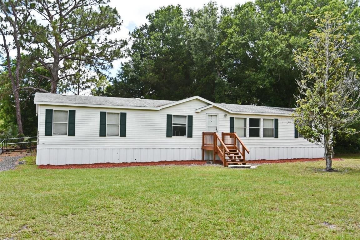 32030 Holopaw Tr., Sorrento, FL 32776