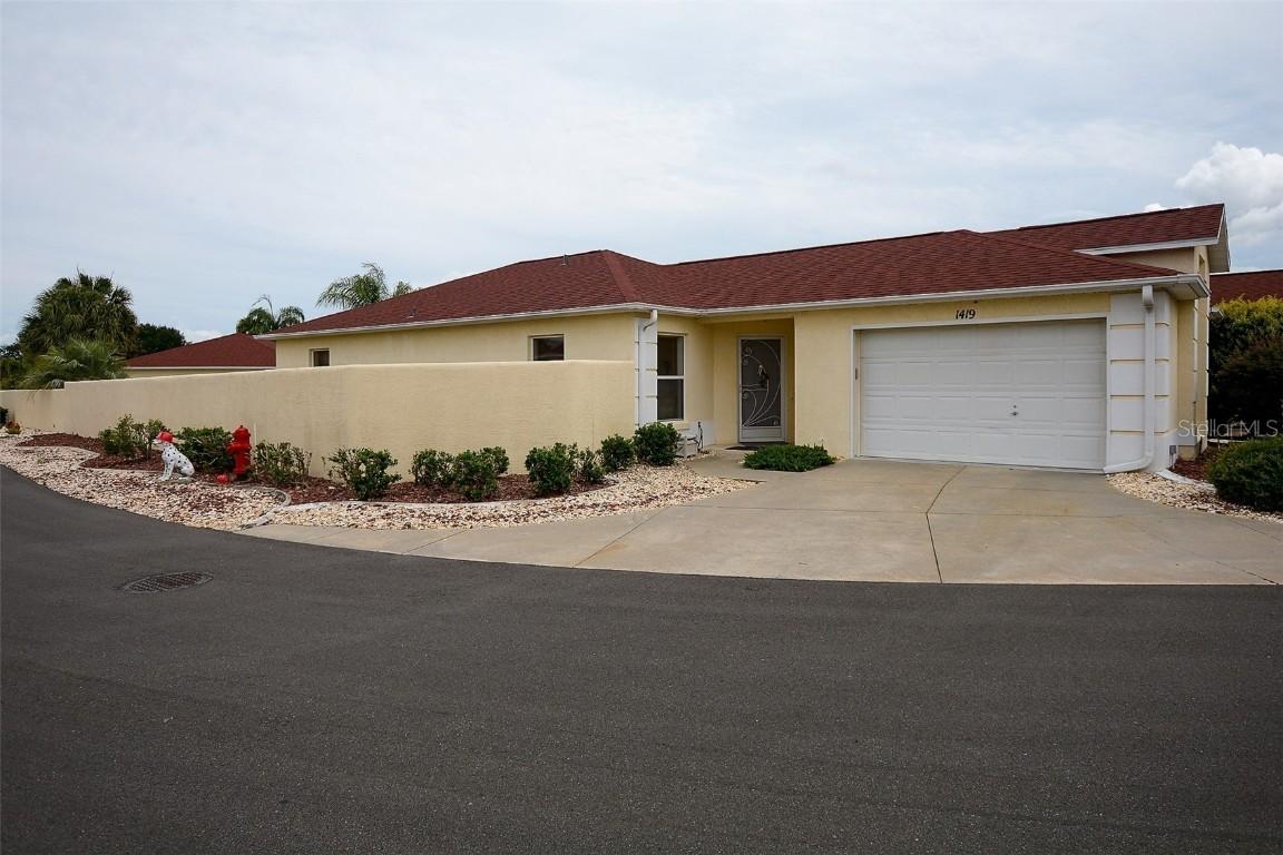 1419 Almanza Dr., The Villages, FL 32159