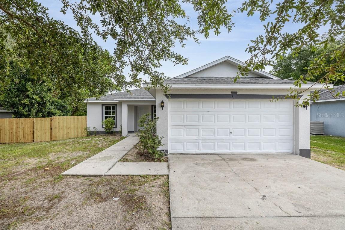 1365 E Mcdonald Ave., Eustis, FL 32726