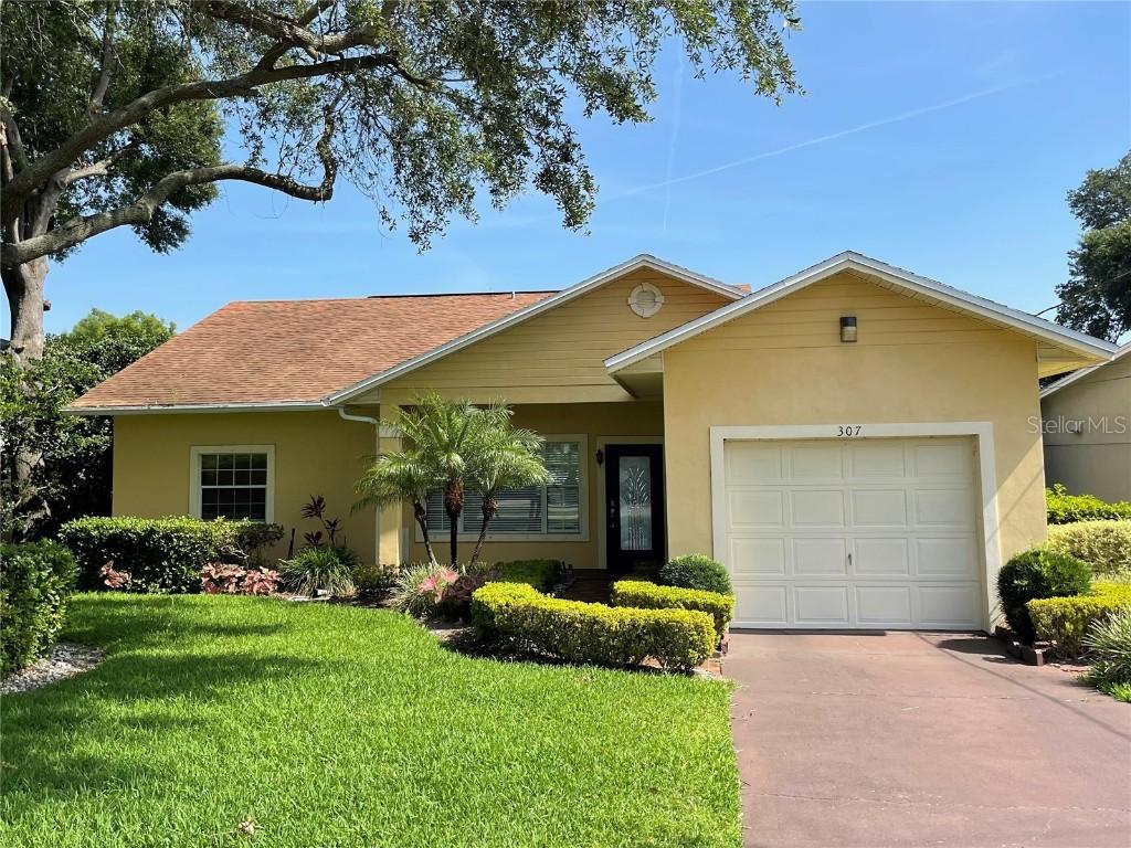 307 Richard Pl., Orlando, FL 32806