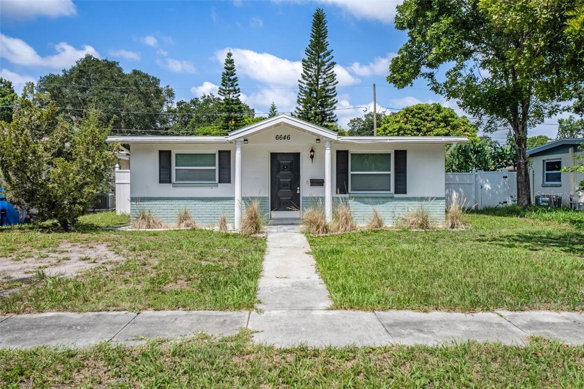 6646 Livingston Ave., St Petersburg, FL 33702