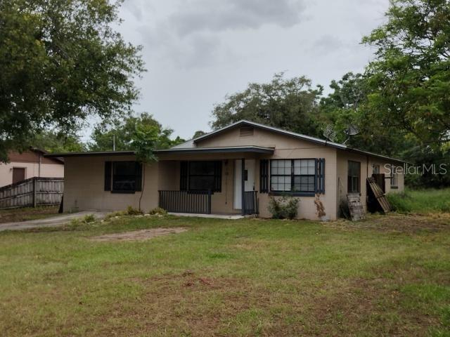 1309 Greenway Ave., Tavares, FL 32778