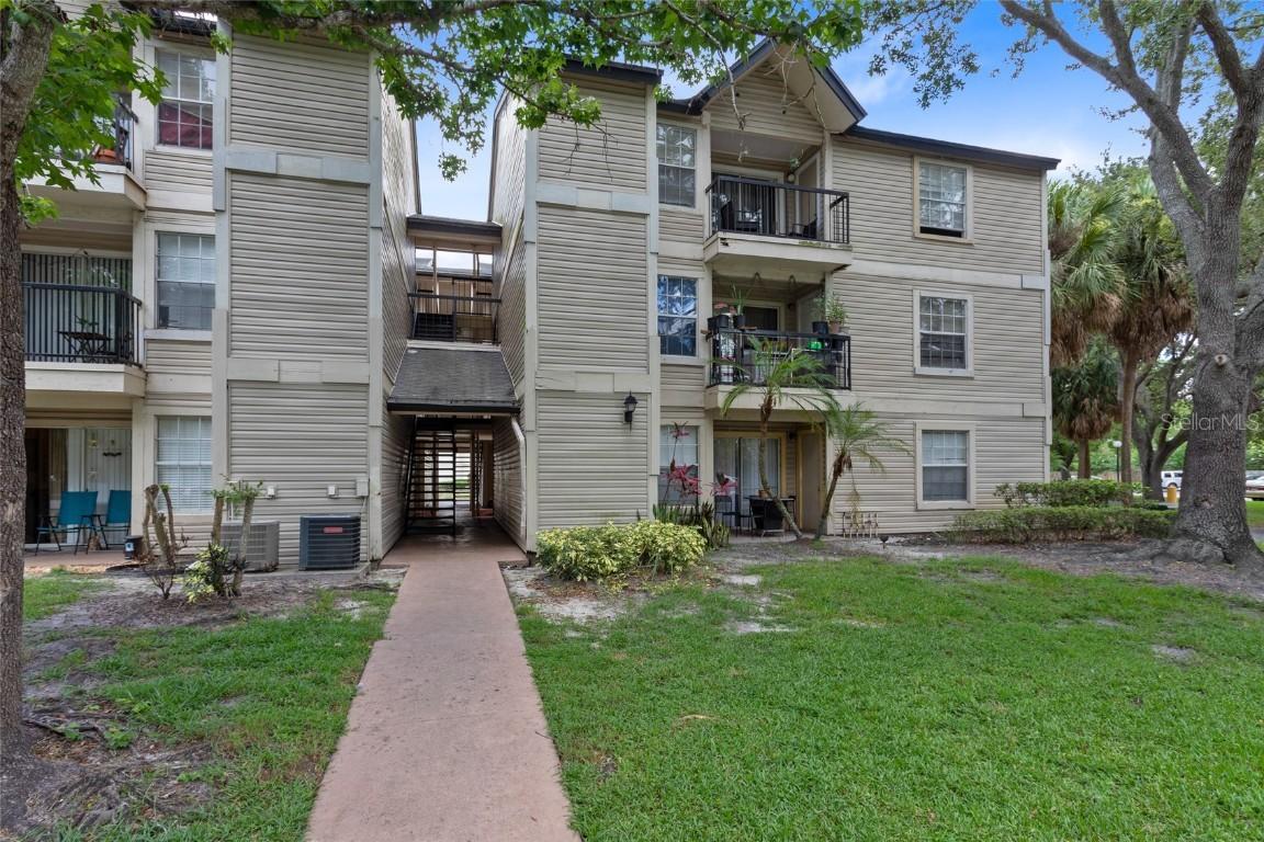 1948 Lake Atriums Cir. #127, Orlando, FL 32839