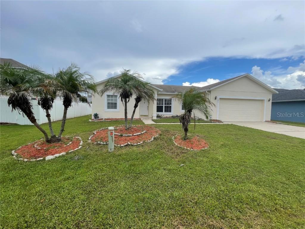 942 Stockport Dr., Kissimmee, FL 34758