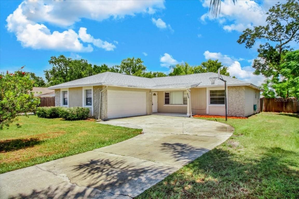 1035 Branchwood Dr., Apopka, FL 32703
