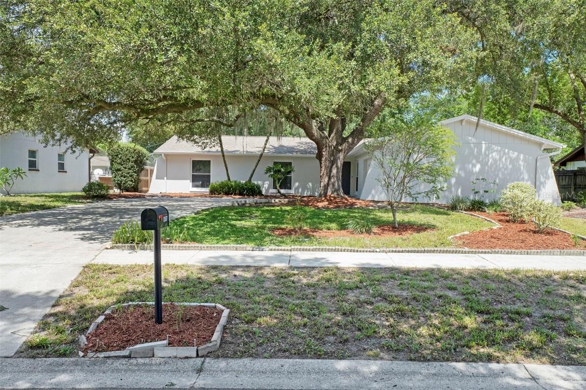 13507 Greenleaf Dr., Tampa, FL 33613