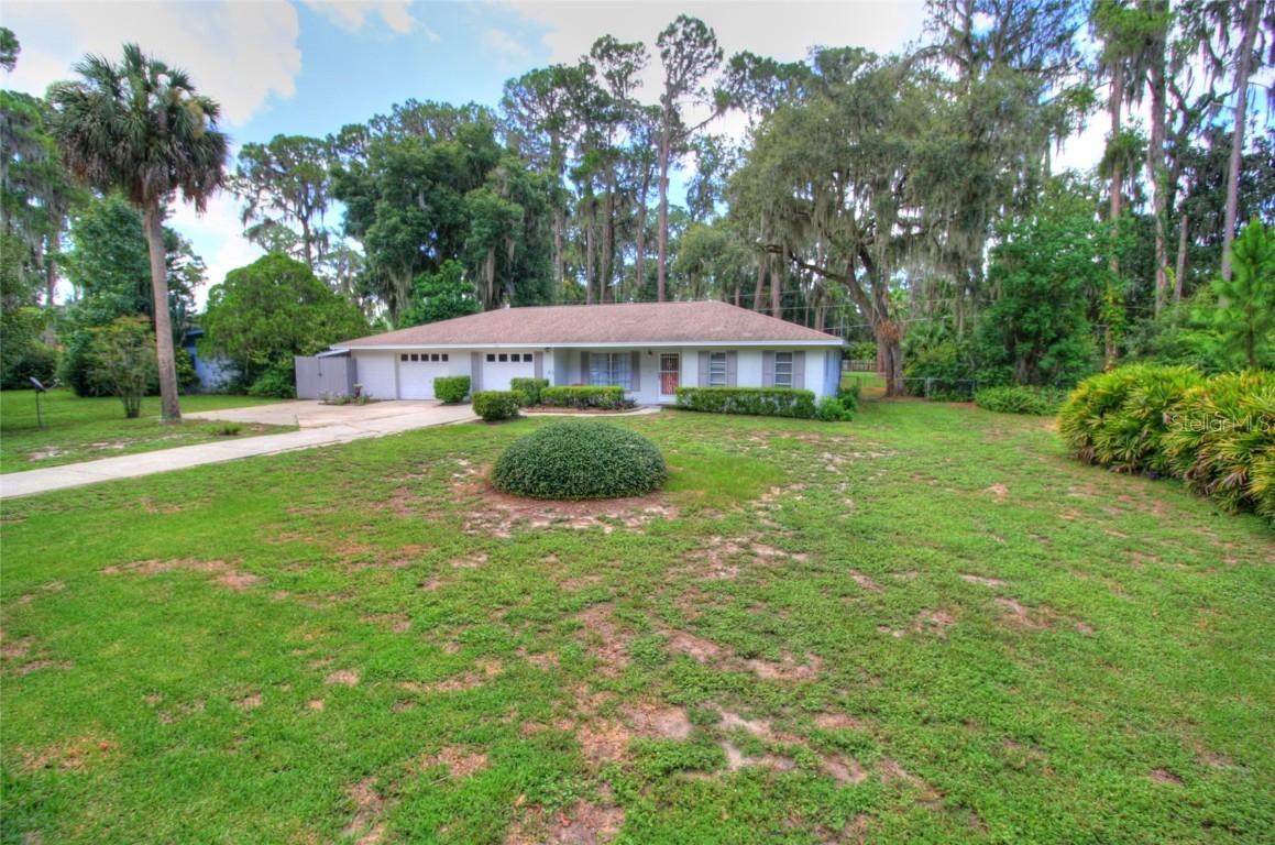 826 W Woodward Ave., Eustis, FL 32726