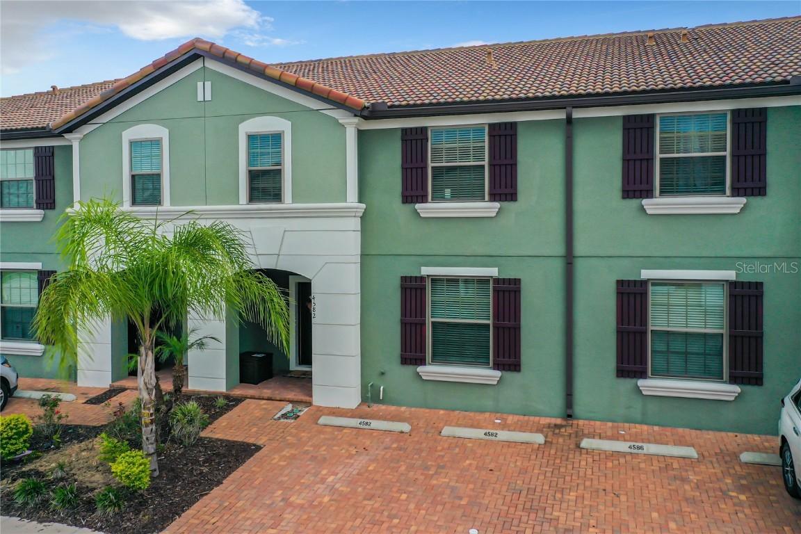 4582 Terrasonesta Dr., Davenport, FL 33837