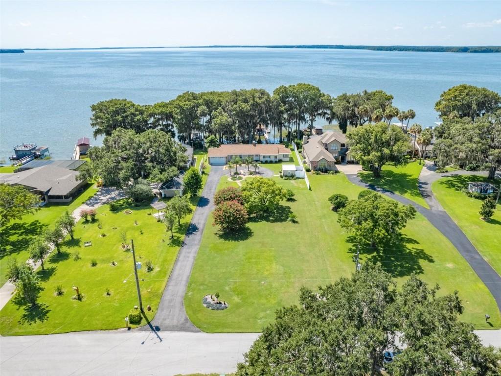 1624 Loves Point Dr., Leesburg, FL 34748
