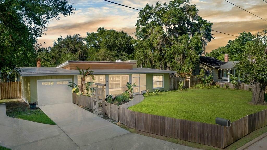 34 & 36 E Oak St., Apopka, FL 32703