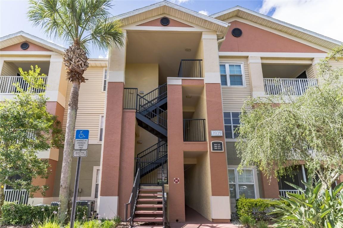 1939 Summer Club Dr. #213, Oviedo, FL 32765