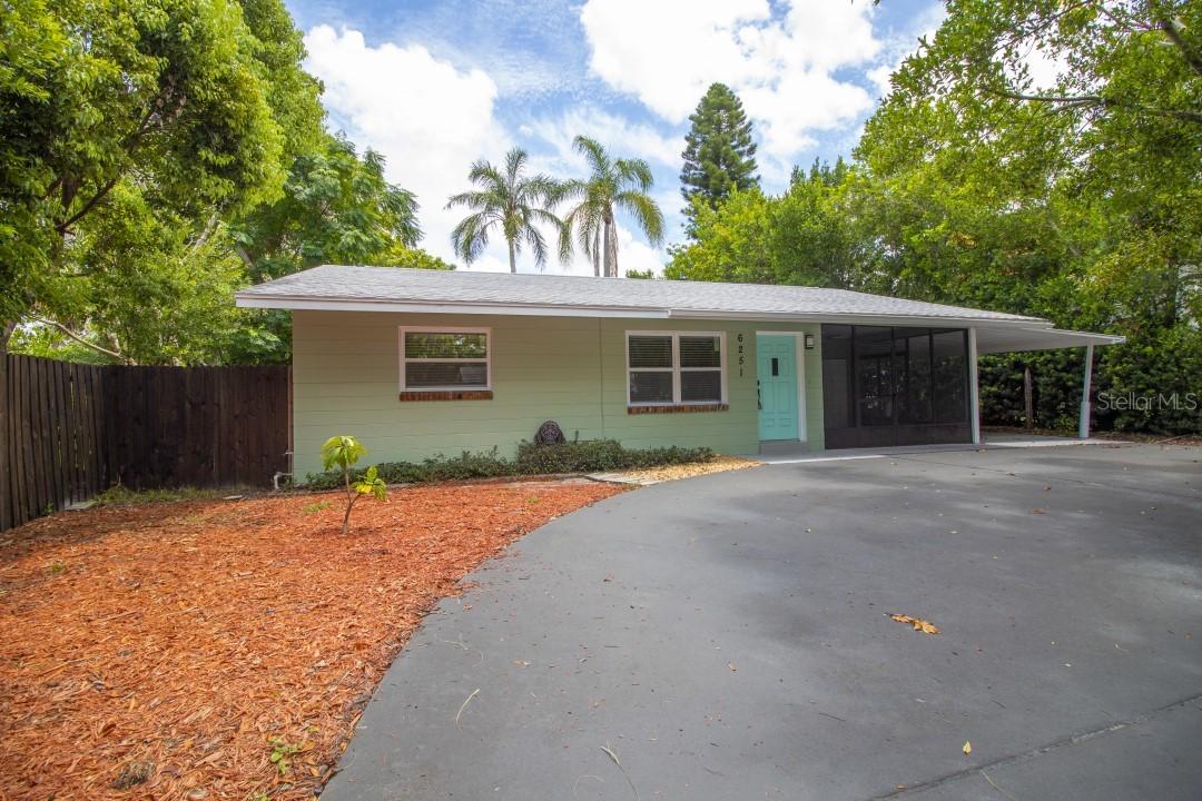 6251 12th Ave., Gulfport, FL 33707