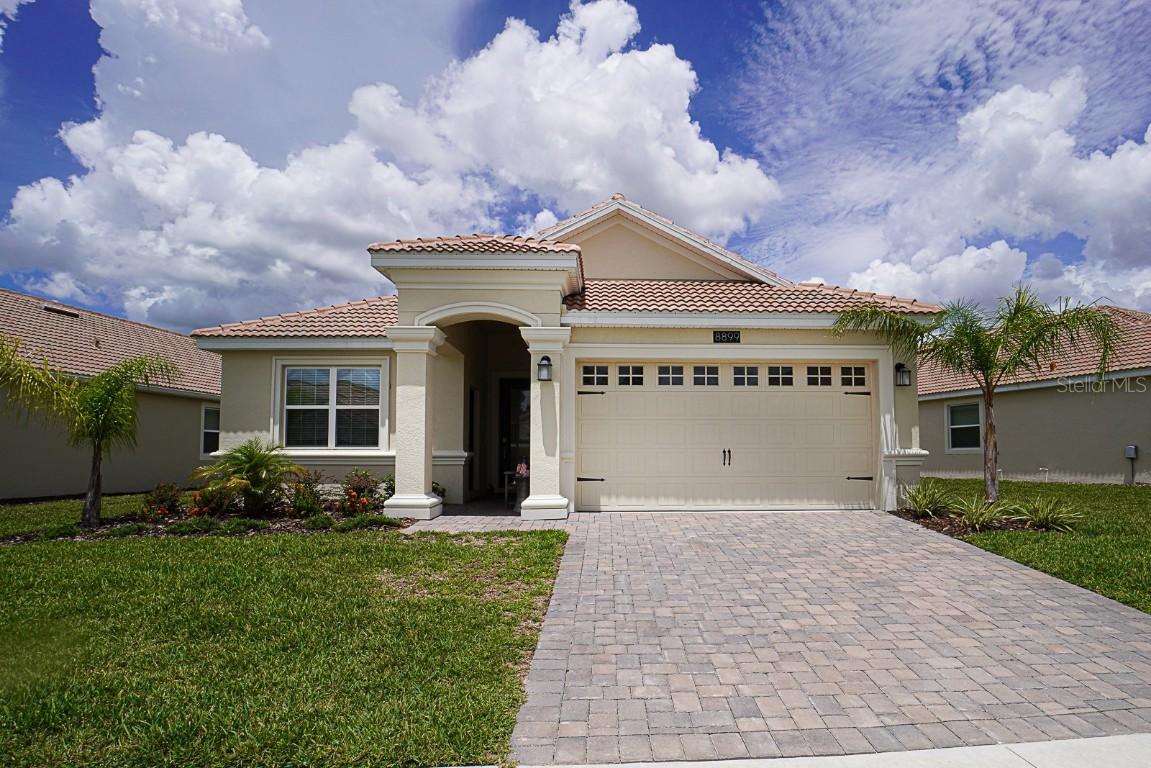 8899 Fallen Oak Dr Dr., Davenport, FL 33836