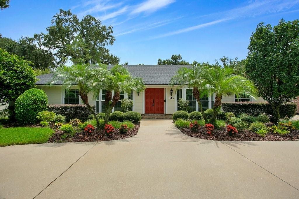 312 Oak Estates Dr., Orlando, FL 32806