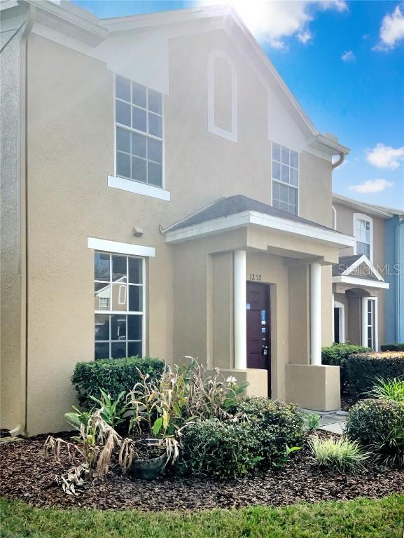1252 Charlesworth Dr., Wesley Chapel, FL 33543