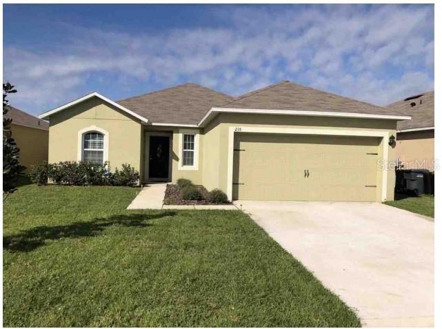 235 Willow Bend Dr., Davenport, FL 33897