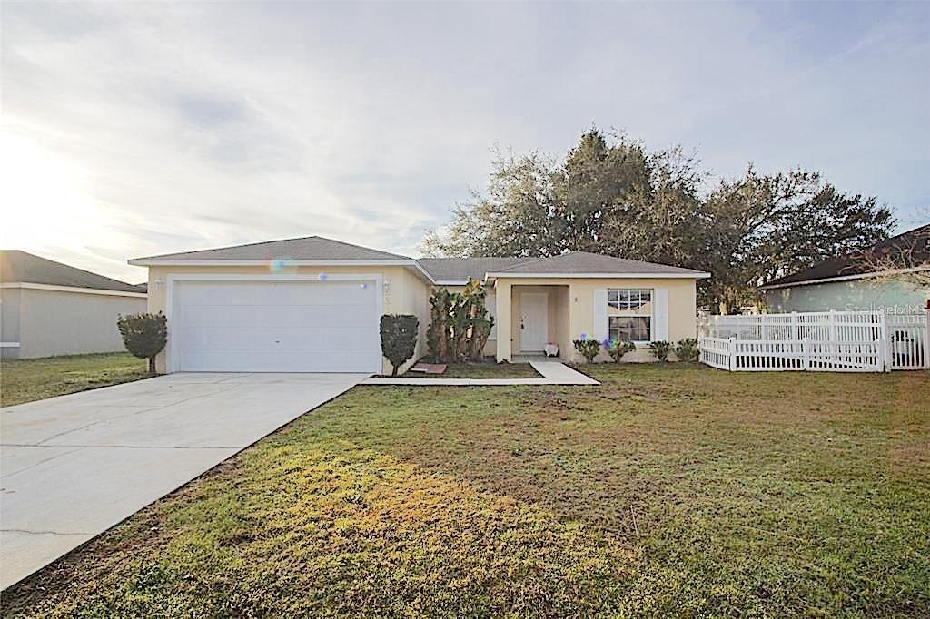 561 Hummingbird Ct., Poinciana, FL 34759