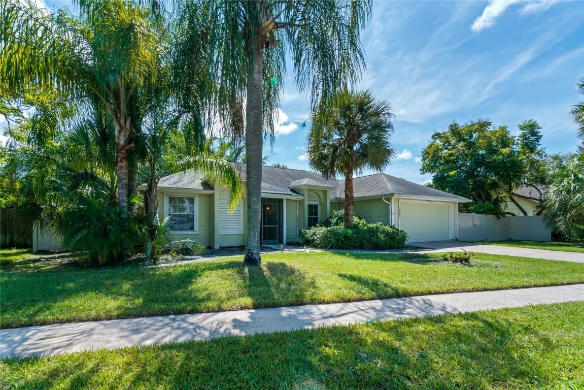 2953 Erskine Dr., Oviedo, FL 32765