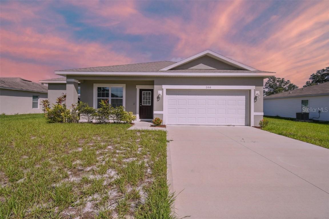 200 Willow Dr., Poinciana, FL 34759