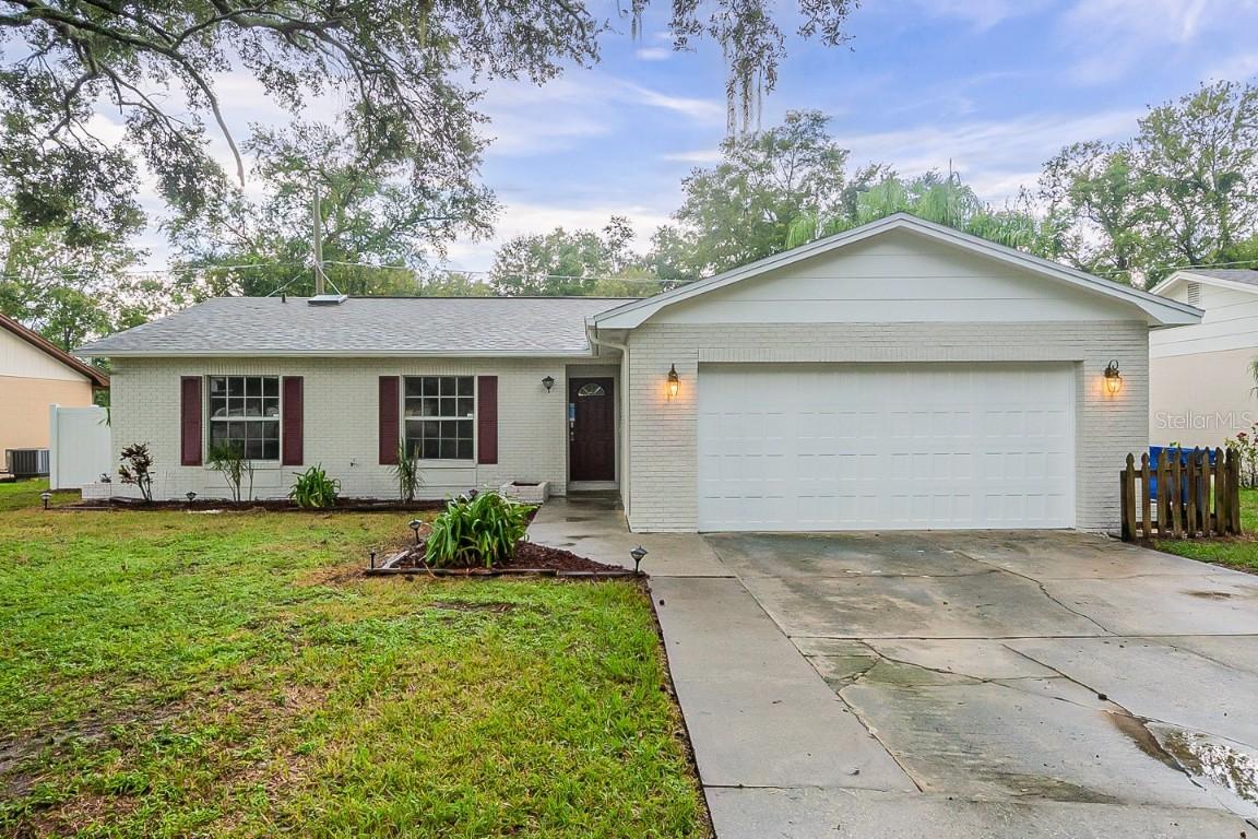 2228 Village Ct., Brandon, FL 33511