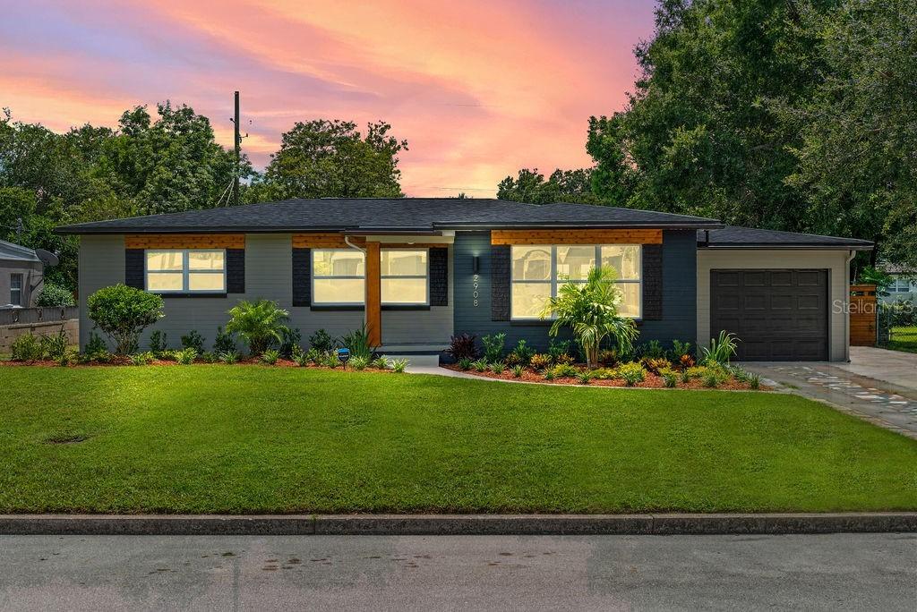 2908 Nancy St., Orlando, FL 32806