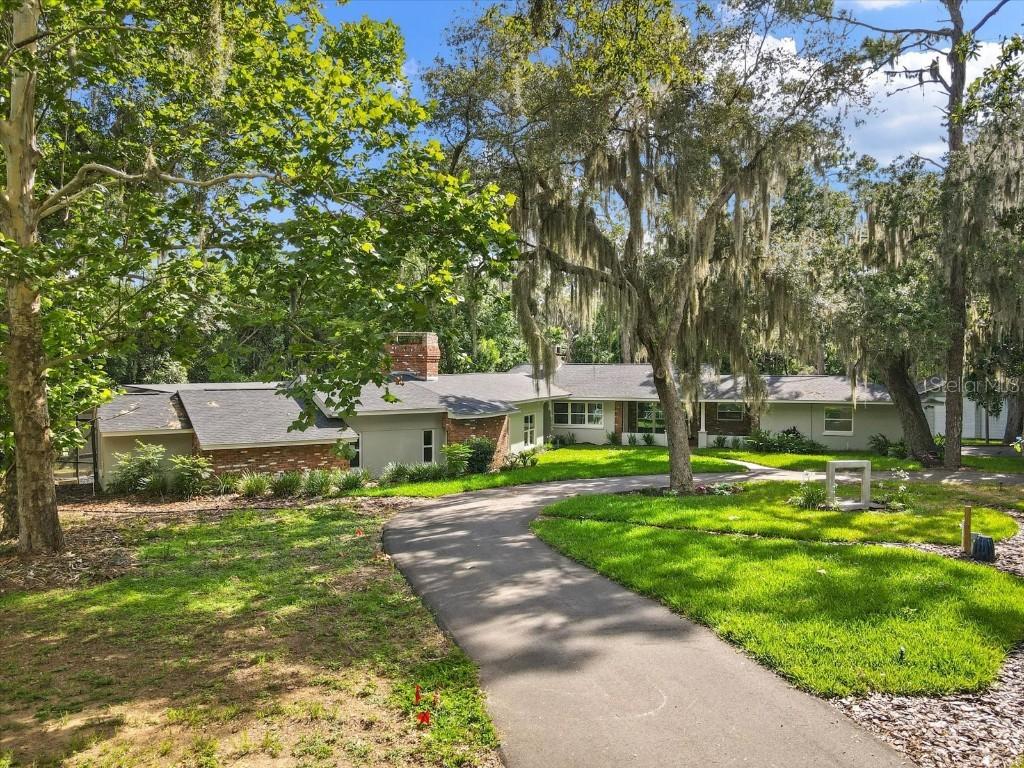 1602 Country Club Rd., Eustis, FL 32726