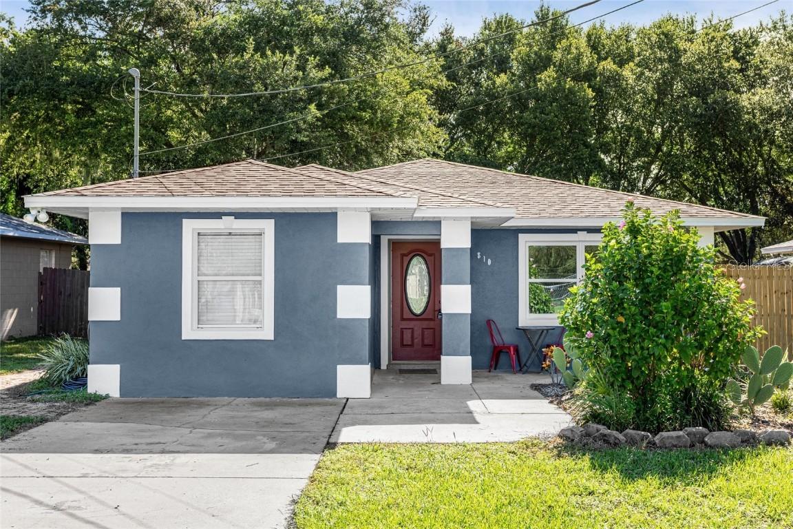 810 Joanna Ave., Tavares, FL 32778