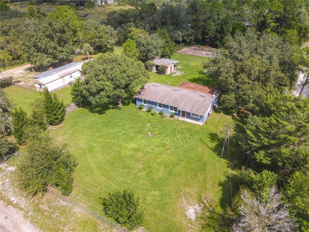 30925 Rory Ln., Eustis, FL 32736