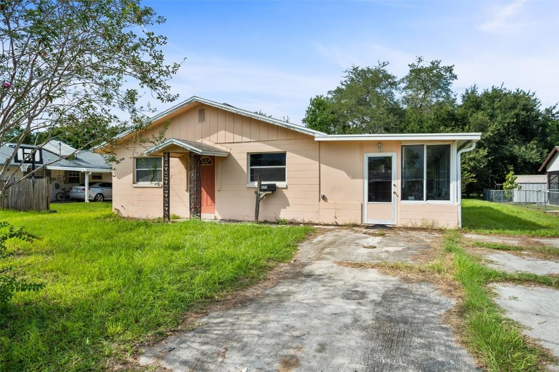 625 W Tropicana Ct., Kissimmee, FL 34741