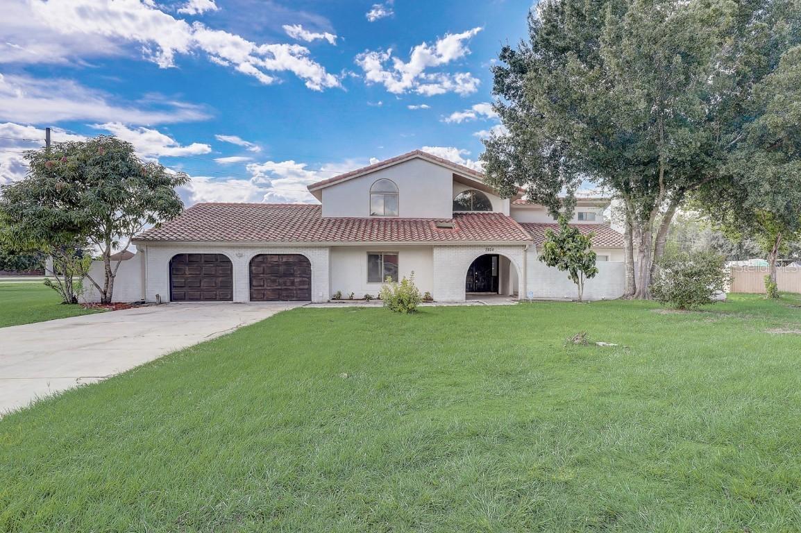 2424 Ravendale Ct., Kissimmee, FL 34758