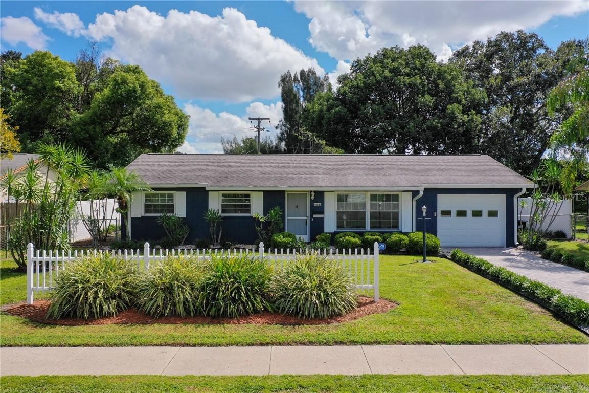 1833 Garwood Dr., Orlando, FL 32822