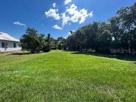 S 15th St., Leesburg, FL 34748