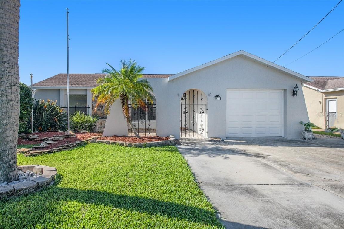 7428 Mako Dr., Hudson, FL 34667