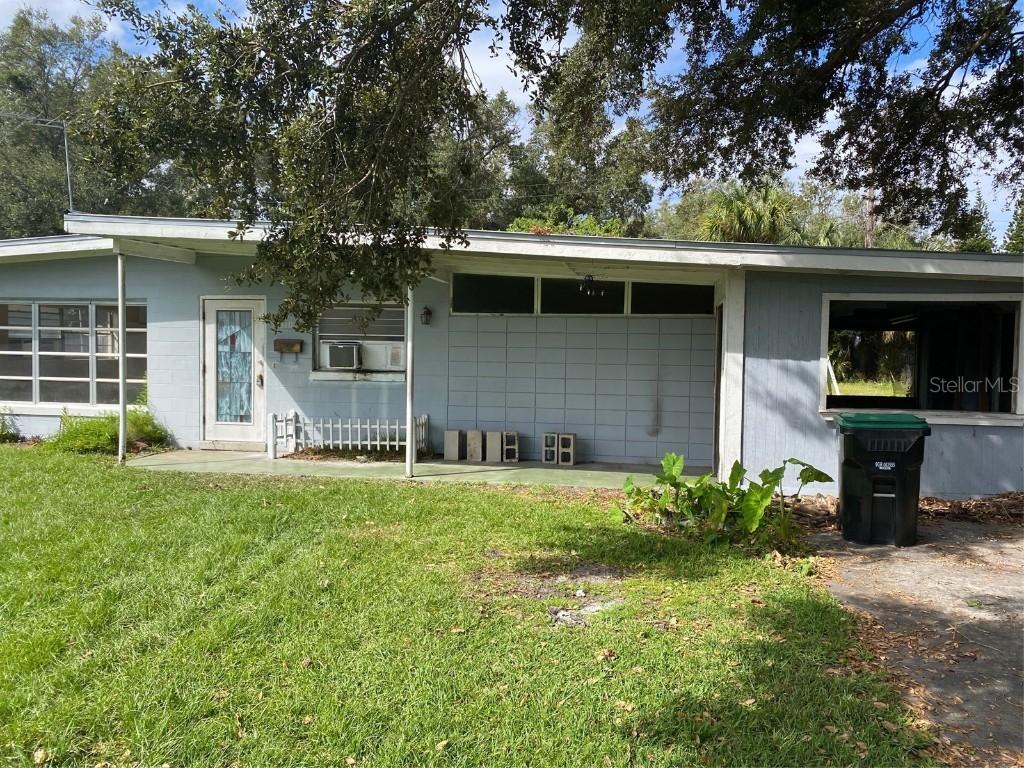 2310 Eiffel Dr., Orlando, FL 32808