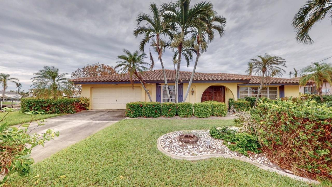 1803 Se 36th Ter, Cape Coral, FL 33904