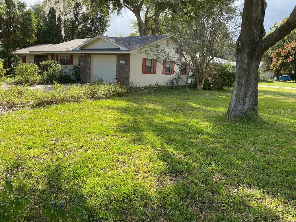 30643 Fairview Ave., Tavares, FL 32778