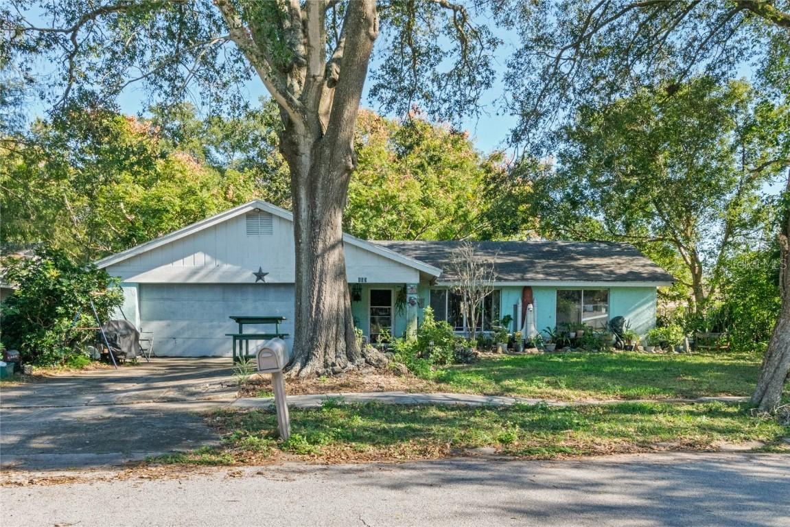 103 Lilac Ln., Altamonte Springs, FL 32701