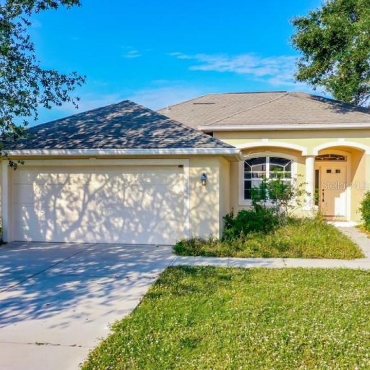 2323 Pan American Blvd., North Port, FL 34287